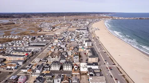 7 J Street Hampton NH 03842