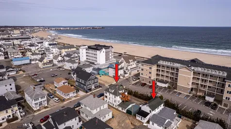 7 J Street Hampton NH 03842