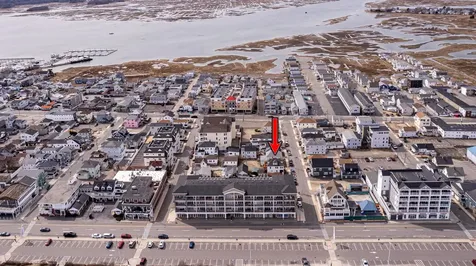 7 J Street Hampton NH 03842