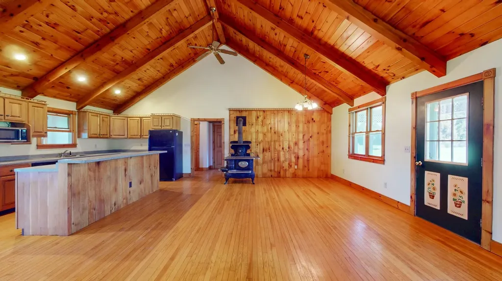 1689 South Street New Haven VT 05472