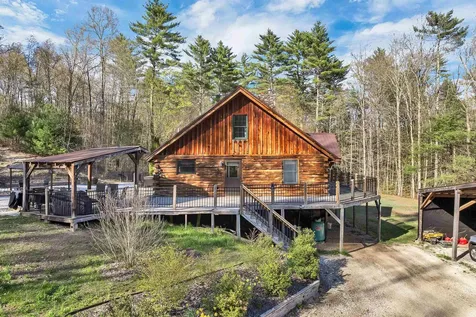 18 Wallace Lane Raymond NH 03077
