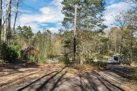 18 Wallace Lane Raymond NH 03077