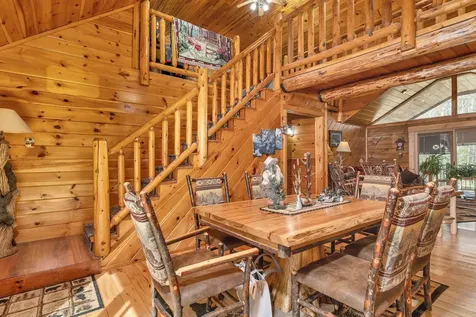 18 Wallace Lane Raymond NH 03077