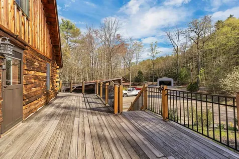 18 Wallace Lane Raymond NH 03077