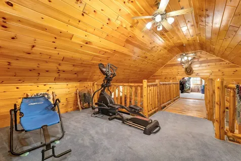 18 Wallace Lane Raymond NH 03077