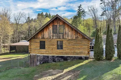 18 Wallace Lane Raymond NH 03077