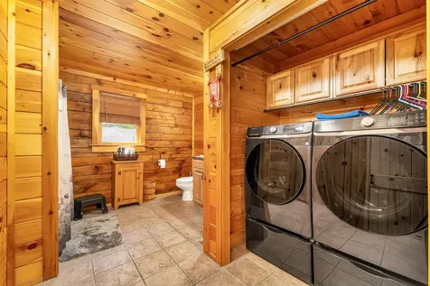 18 Wallace Lane Raymond NH 03077
