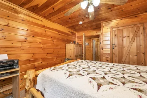 18 Wallace Lane Raymond NH 03077