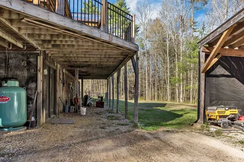 18 Wallace Lane Raymond NH 03077