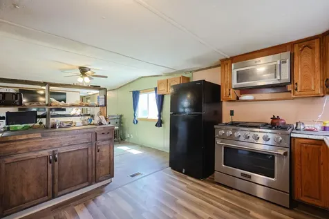 26 Evelyn Avenue Raymond NH 03077