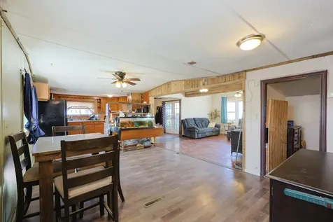 26 Evelyn Avenue Raymond NH 03077