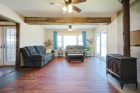 26 Evelyn Avenue Raymond NH 03077
