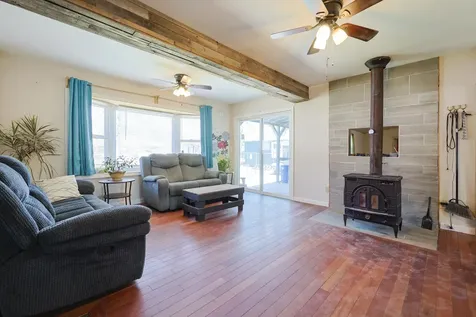 26 Evelyn Avenue Raymond NH 03077