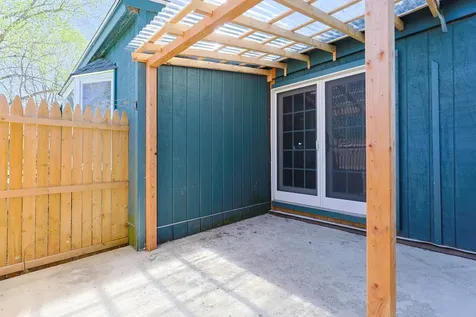 26 Evelyn Avenue Raymond NH 03077