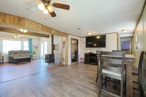 26 Evelyn Avenue Raymond NH 03077