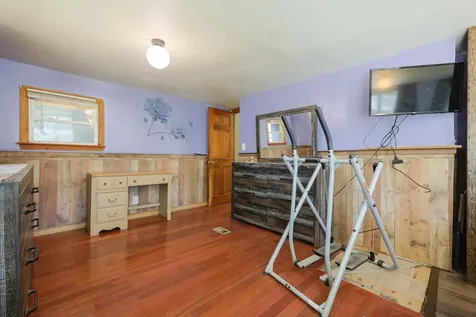26 Evelyn Avenue Raymond NH 03077