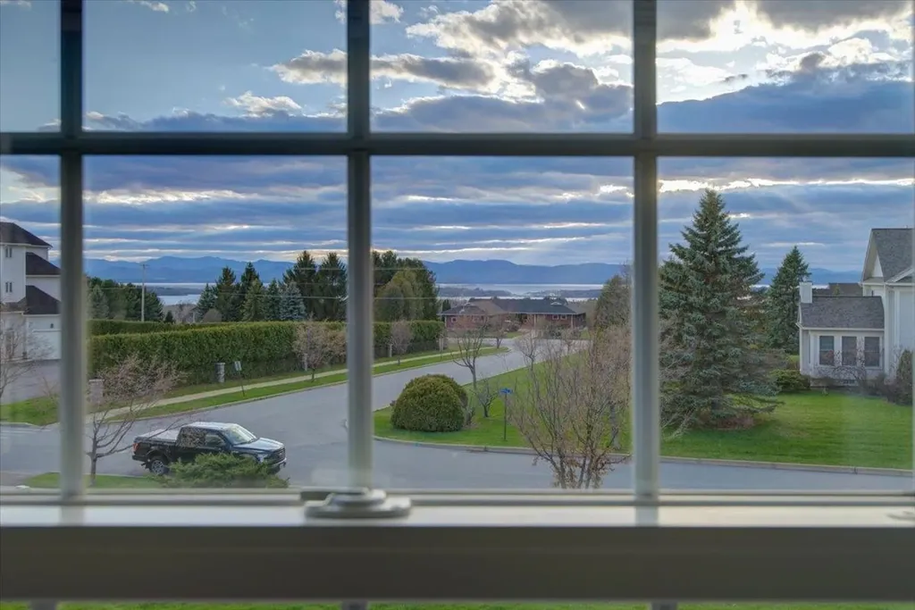 28 Pinnacle Drive South Burlington VT 05403