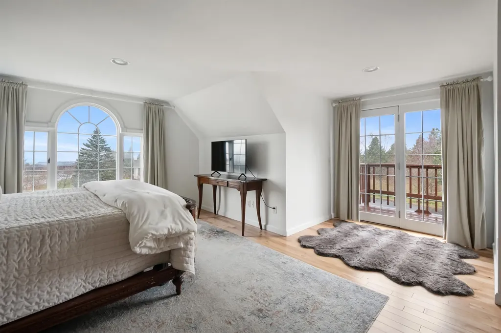 28 Pinnacle Drive South Burlington VT 05403