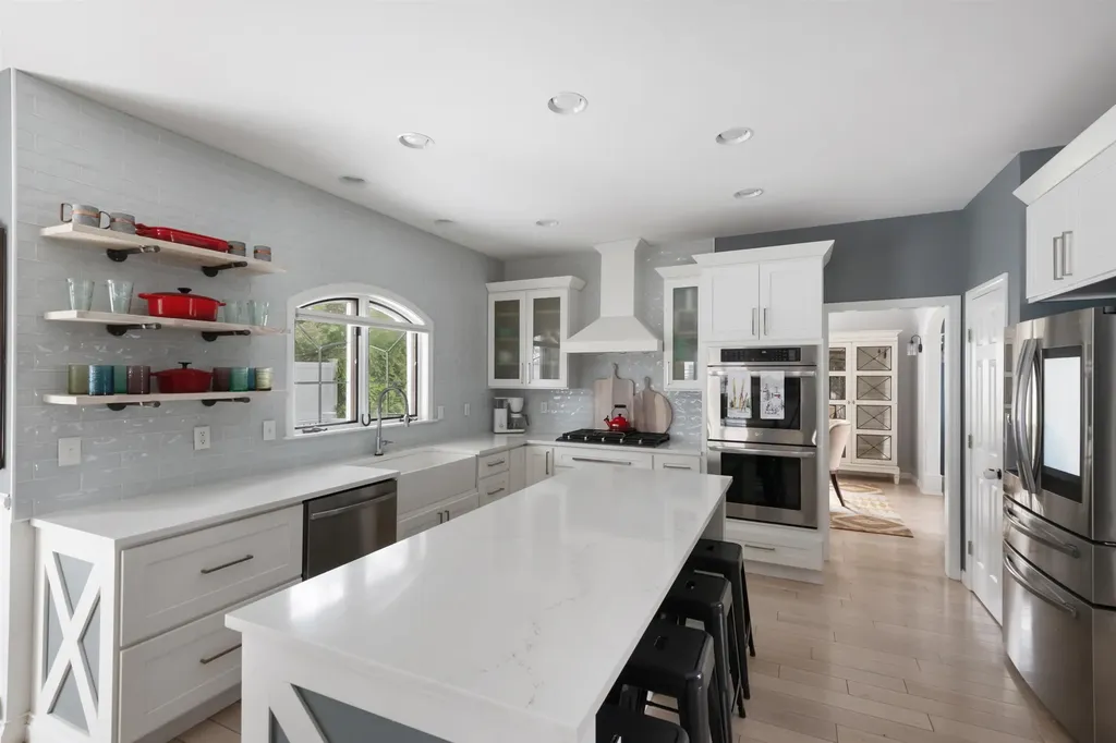 28 Pinnacle Drive South Burlington VT 05403