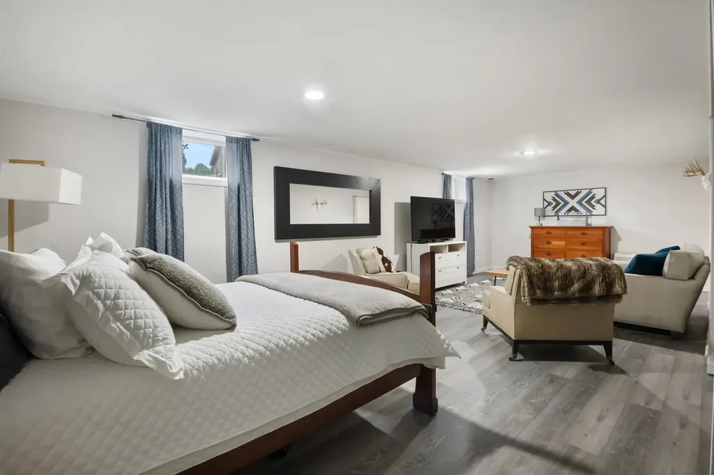 28 Pinnacle Drive South Burlington VT 05403