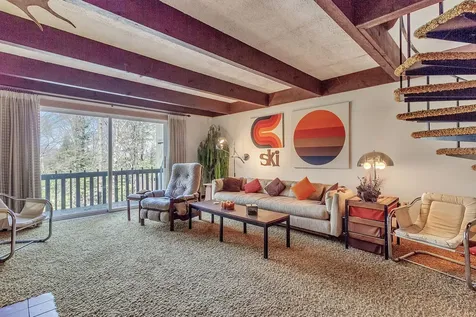 18 Stratton West Road Winhall VT 05340