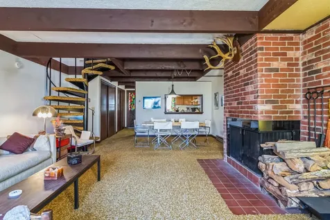 18 Stratton West Road Winhall VT 05340