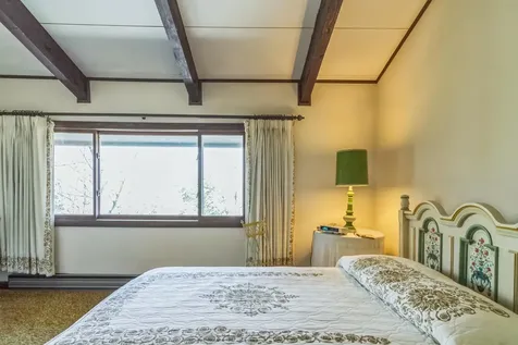 18 Stratton West Road Winhall VT 05340