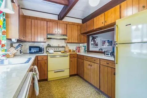 18 Stratton West Road Winhall VT 05340