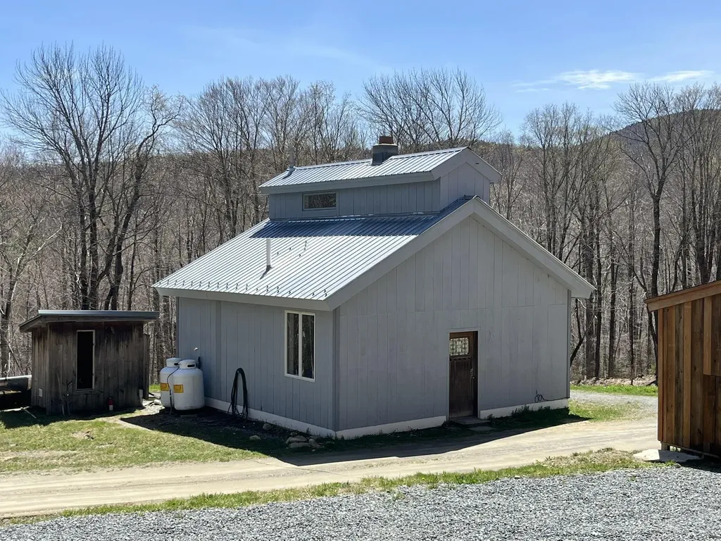 6878 Streeter Road Wardsboro VT 05360