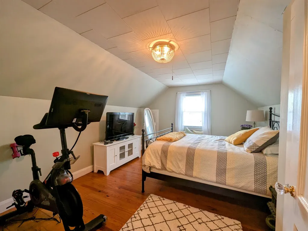 39 Mann Court Claremont NH 03743