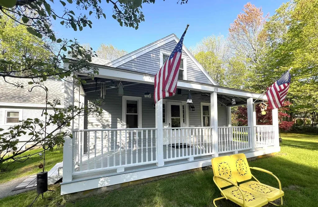 133 Main Street Sandown NH 03873