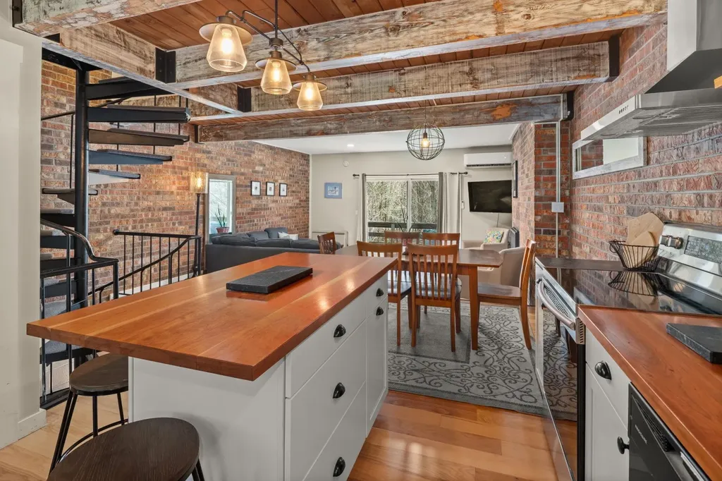 233 Fox Hill Road Stowe VT 05672