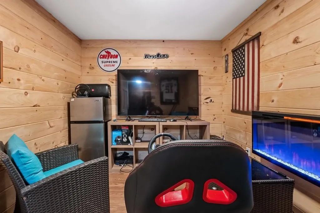 247 Main Street Alton NH 03809