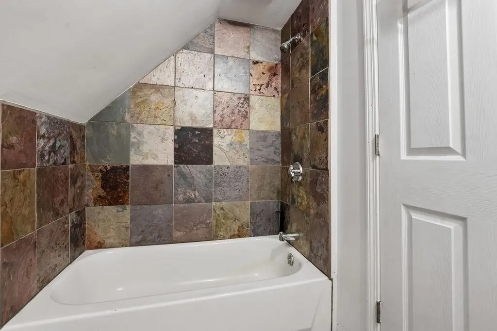 247 Main Street Alton NH 03809