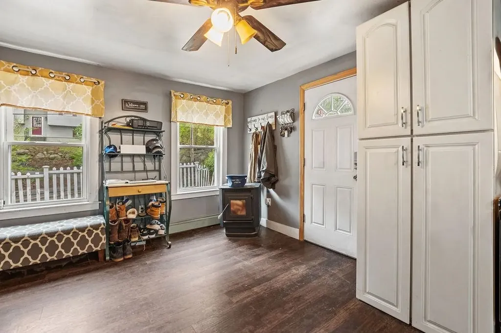 247 Main Street Alton NH 03809