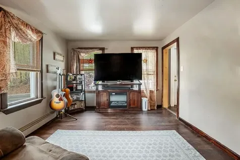 247 Main Street Alton NH 03809