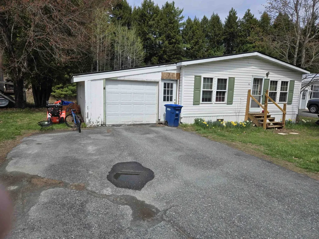 133 Willow Circle Hartford VT 05091