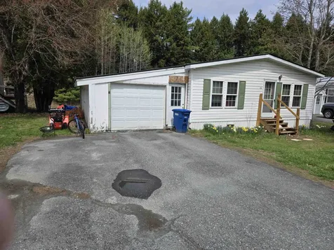 133 Willow Circle Hartford VT 05091