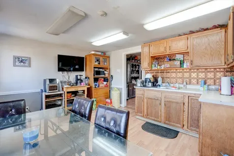 35 Bunker Hill Road Auburn NH 03032