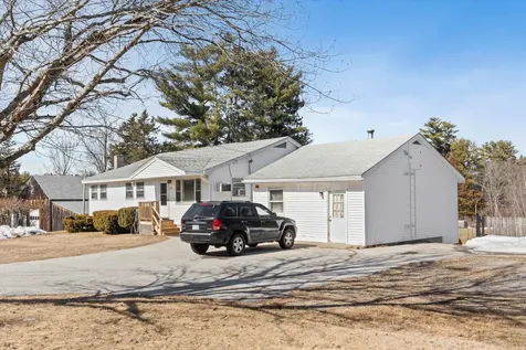 35 Bunker Hill Road Auburn NH 03032