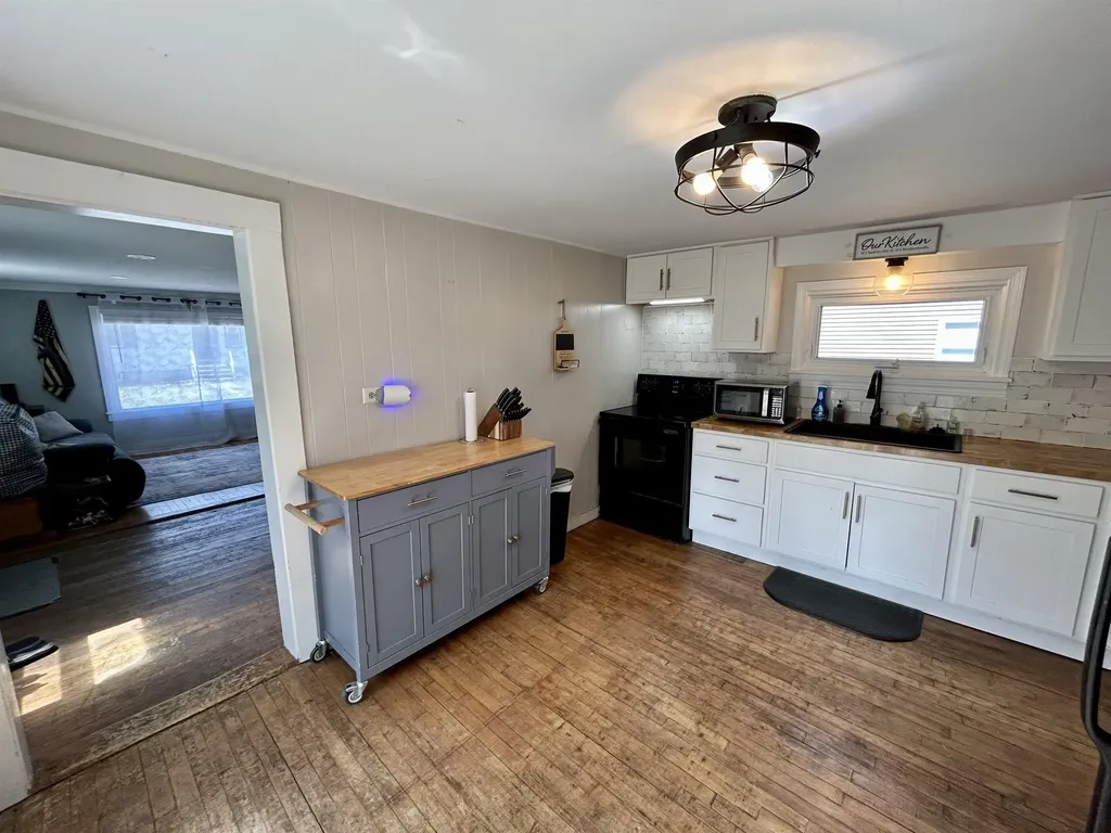 17 Mill Street Gorham NH 03581