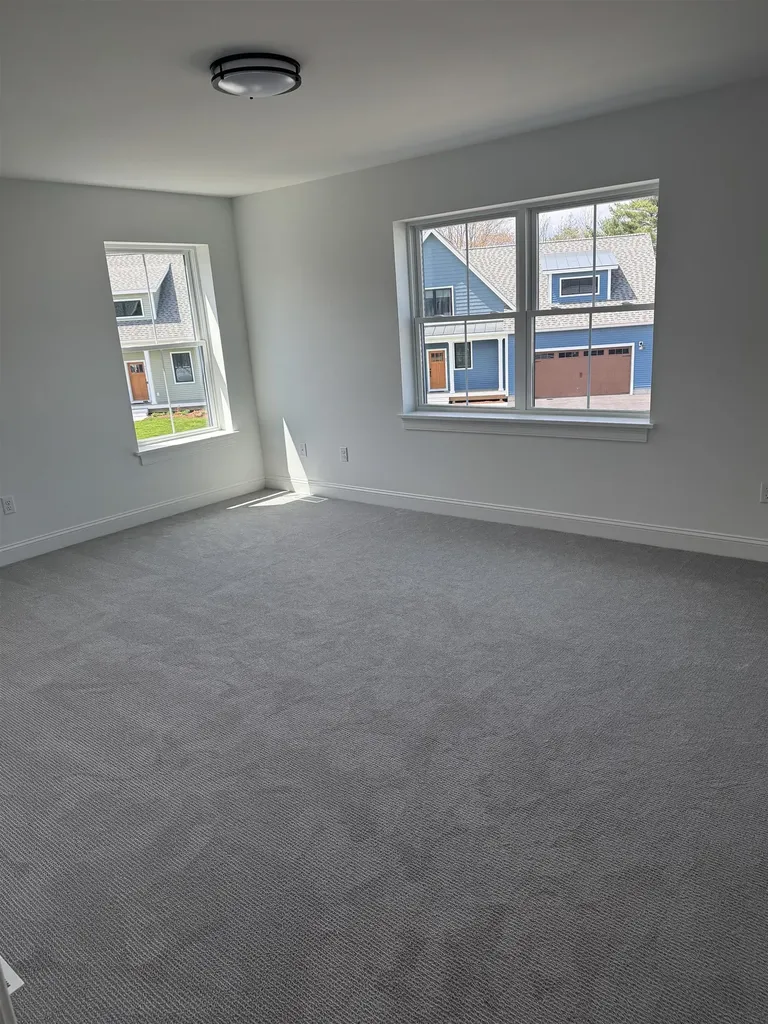 36 Washington Circle Essex VT 05452