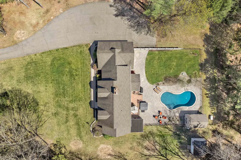 129 Woods Run Rollinsford NH 03869