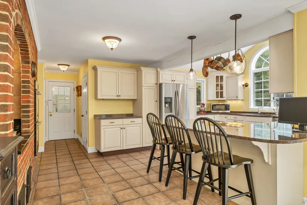 129 Woods Run Rollinsford NH 03869