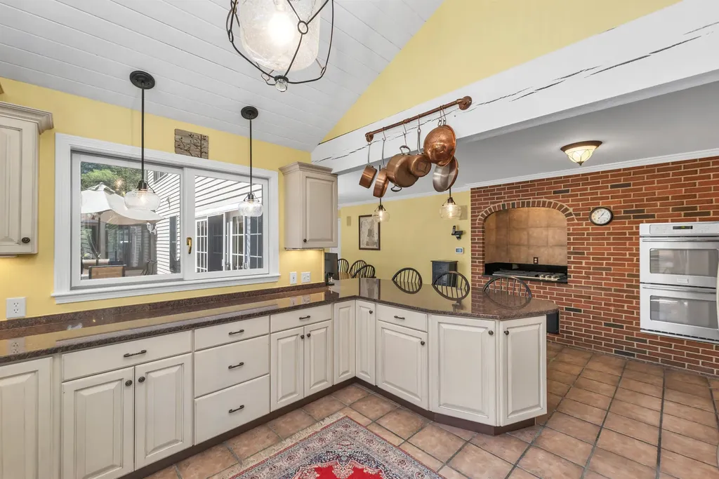 129 Woods Run Rollinsford NH 03869