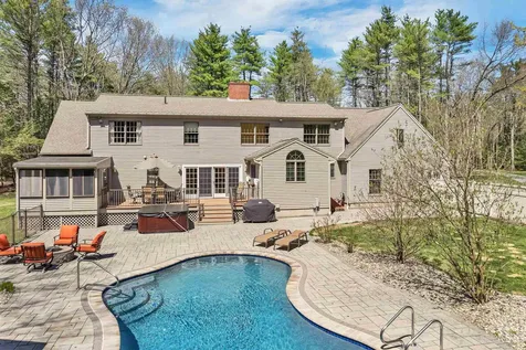 129 Woods Run Rollinsford NH 03869