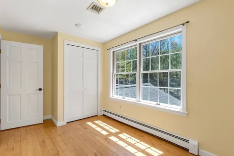 129 Woods Run Rollinsford NH 03869