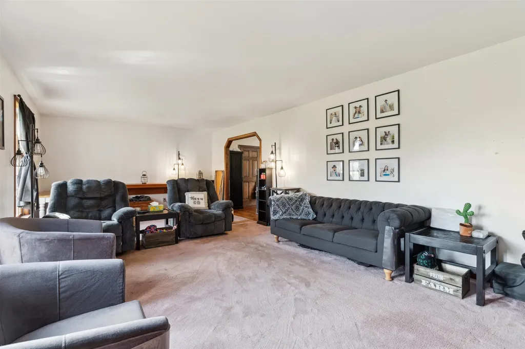 141 North Runway Road Weathersfield VT 05151