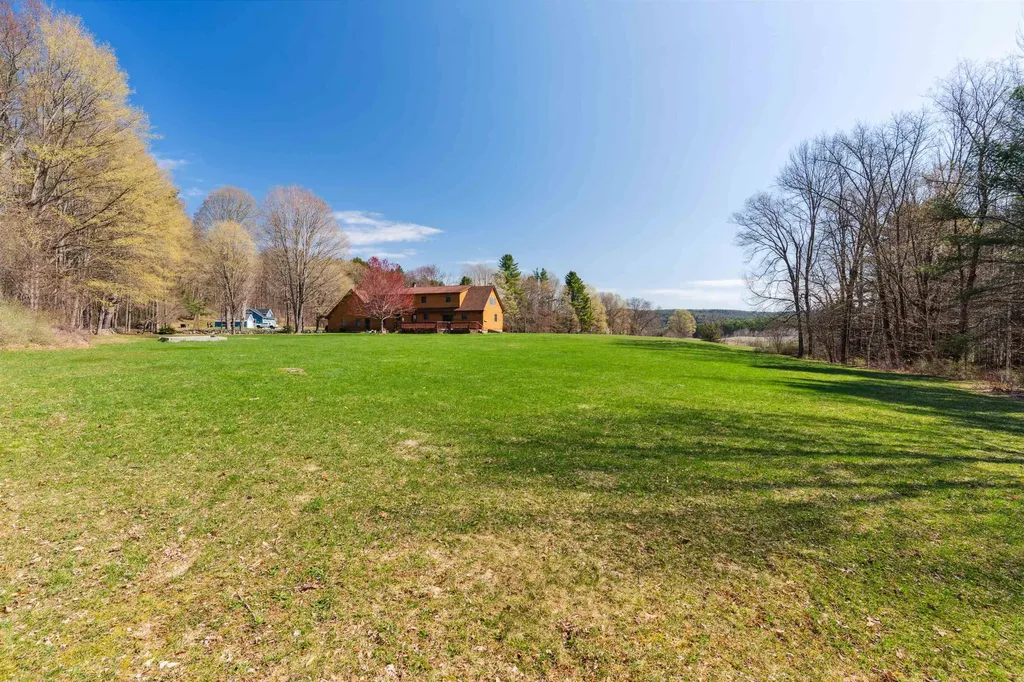 141 North Runway Road Weathersfield VT 05151