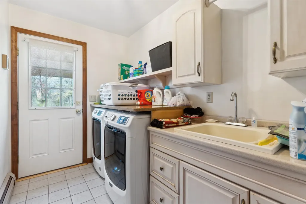 141 North Runway Road Weathersfield VT 05151